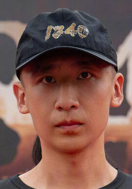 曲洪辰