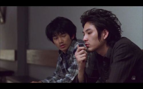 鸭子和野鸭子的投币式自动存放柜