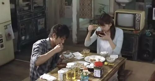 泪光闪闪