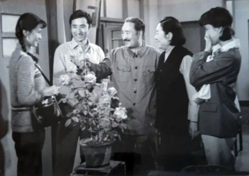 瞧这一家子