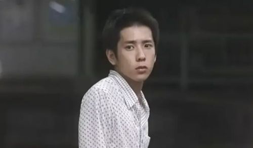 黄色的眼泪