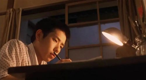 黄色的眼泪