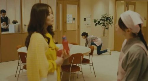 入侵者们的晚餐 侵入者たちの晩餐