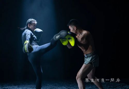 秦淮河边一间房