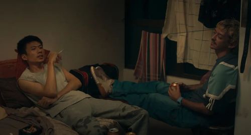 睡觉时眼睛睁开