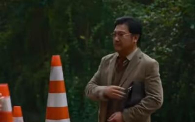 《飞驰人生2》发布“张驰自揭伤疤”片段