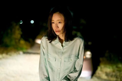 湖畔的女人们
