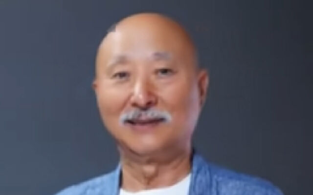 《戏台》发布“嬉笑怒骂皆风骨”陈佩斯特辑