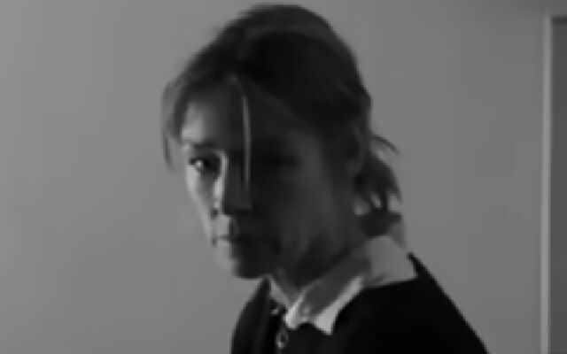 《在我父母家》预告