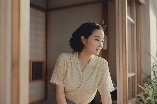 远山淡影