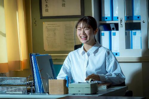 那个孩子是谁？