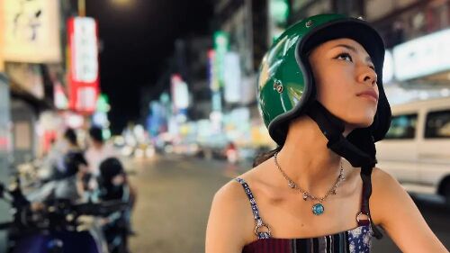 左撇子女孩