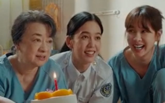 《阳光女子合唱团》高清