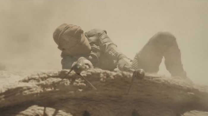 《沙丘2》曝6分钟超长片段 展现保罗捕获沙虫的过程