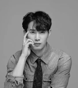 李忠求 李忠求
