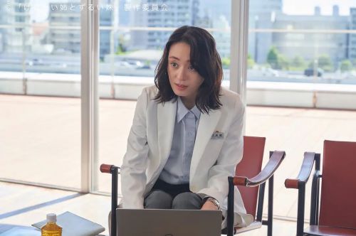 呛人姐与心机妹 けむたい姉とずるい妹