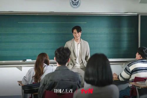 大指挥家: 弦上的真相
