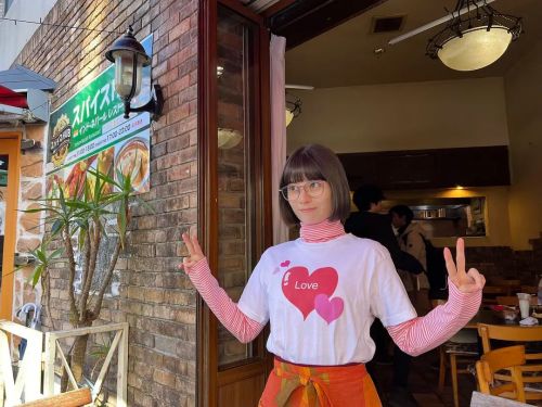 客厅里的松永先生 リビングの松永さん