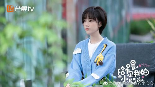 慕先生，请按小说来