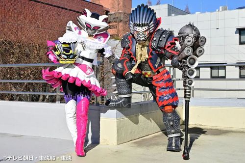 爆燃战队奔奔者 爆上戦隊ブンブンジャー