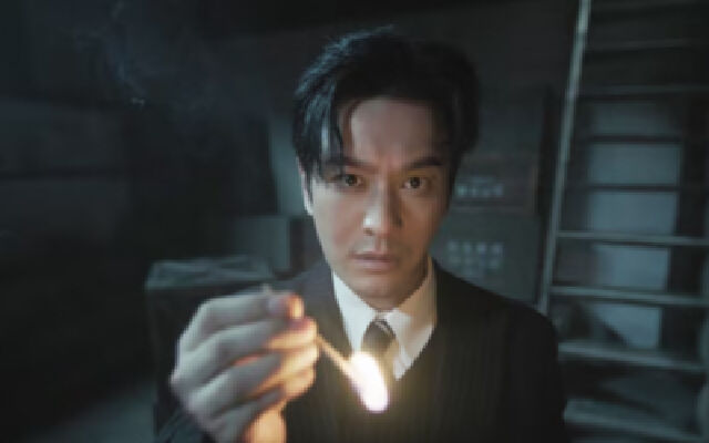 特工敏锐直觉爆发！破译民宅暗格惊现地下炸药库