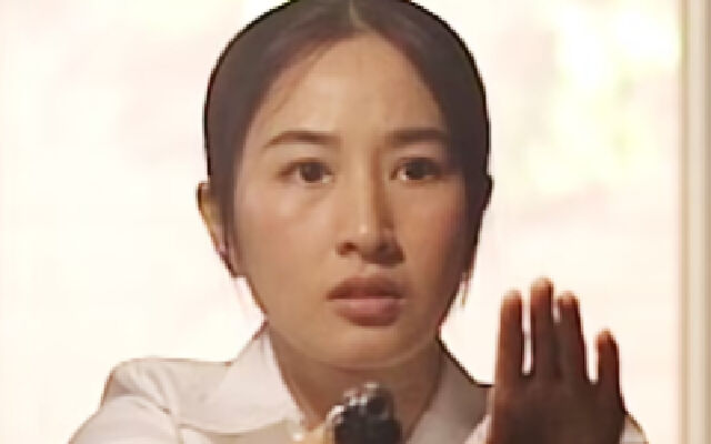 情敌变救命恩人！情敌遇难，女警主动替换当人质