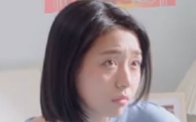 《花海》爆笑初恋！少女互换灵魂攻略冰山校草