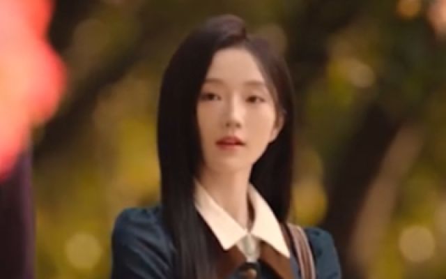 《她似野火》预告